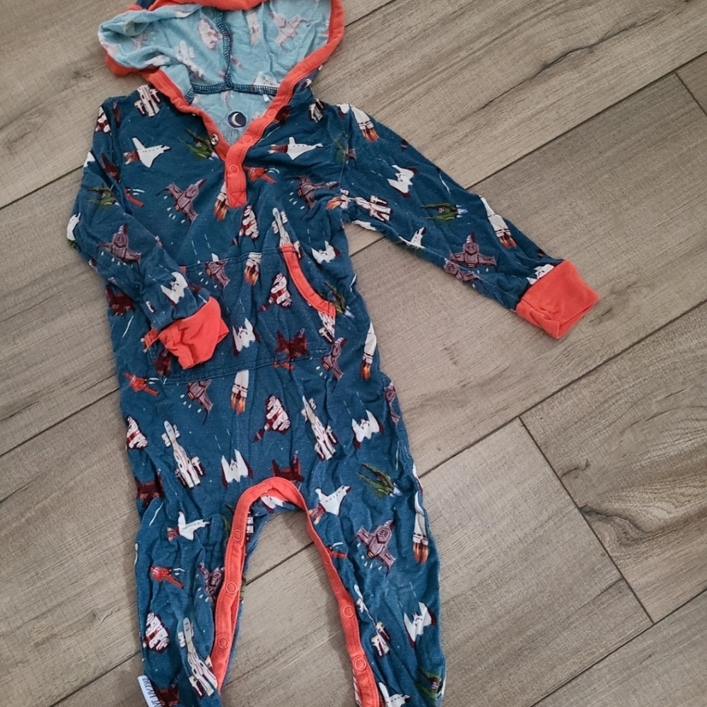 Dreamiere 6-12 month Mission Sleep Hooded bamboo romper
